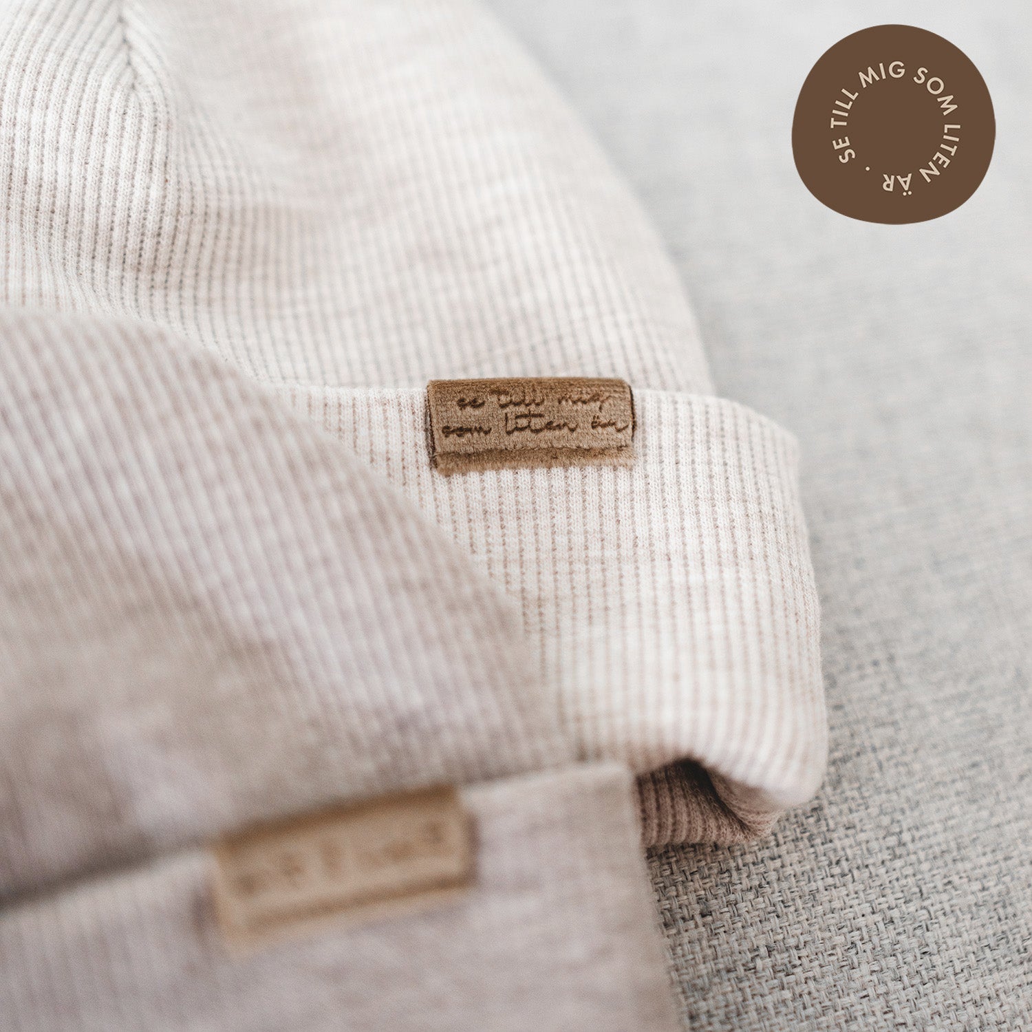 Dubbelvikt sammetsmärke - Se till mig som liten är