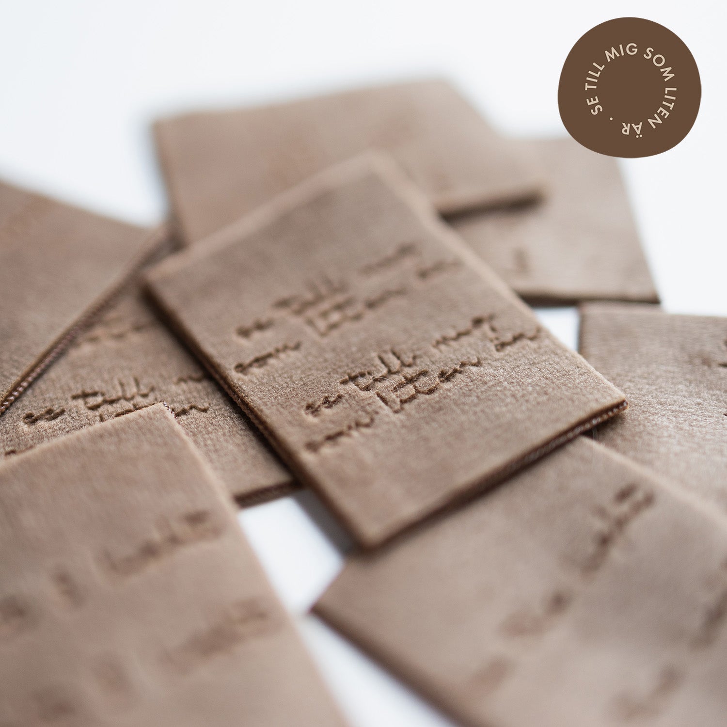 Dubbelvikt sammetsmärke - Se till mig som liten är